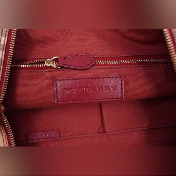 Burberry Salisbury Medium Tote - Picture 10 of 15